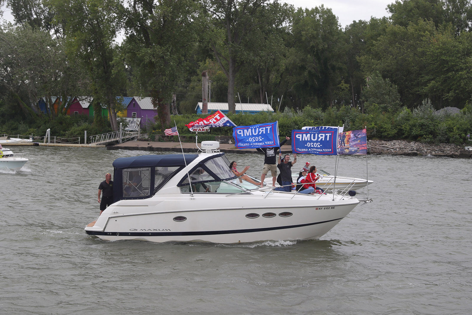 Bikers and boaters parade for President Trump